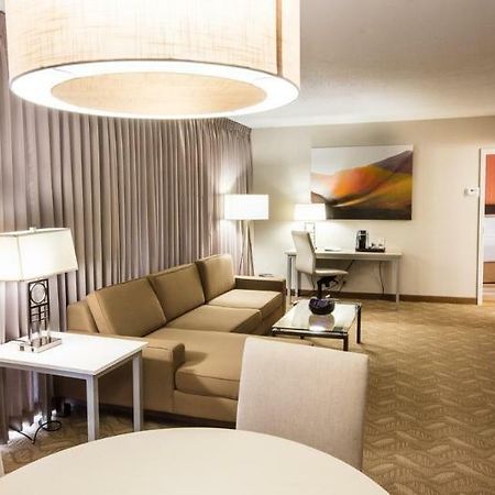 Holiday Inn Rochester Downtown Экстерьер фото
